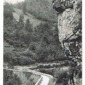 Photo ancienne du hameau de Henne-morte et du pont de loule